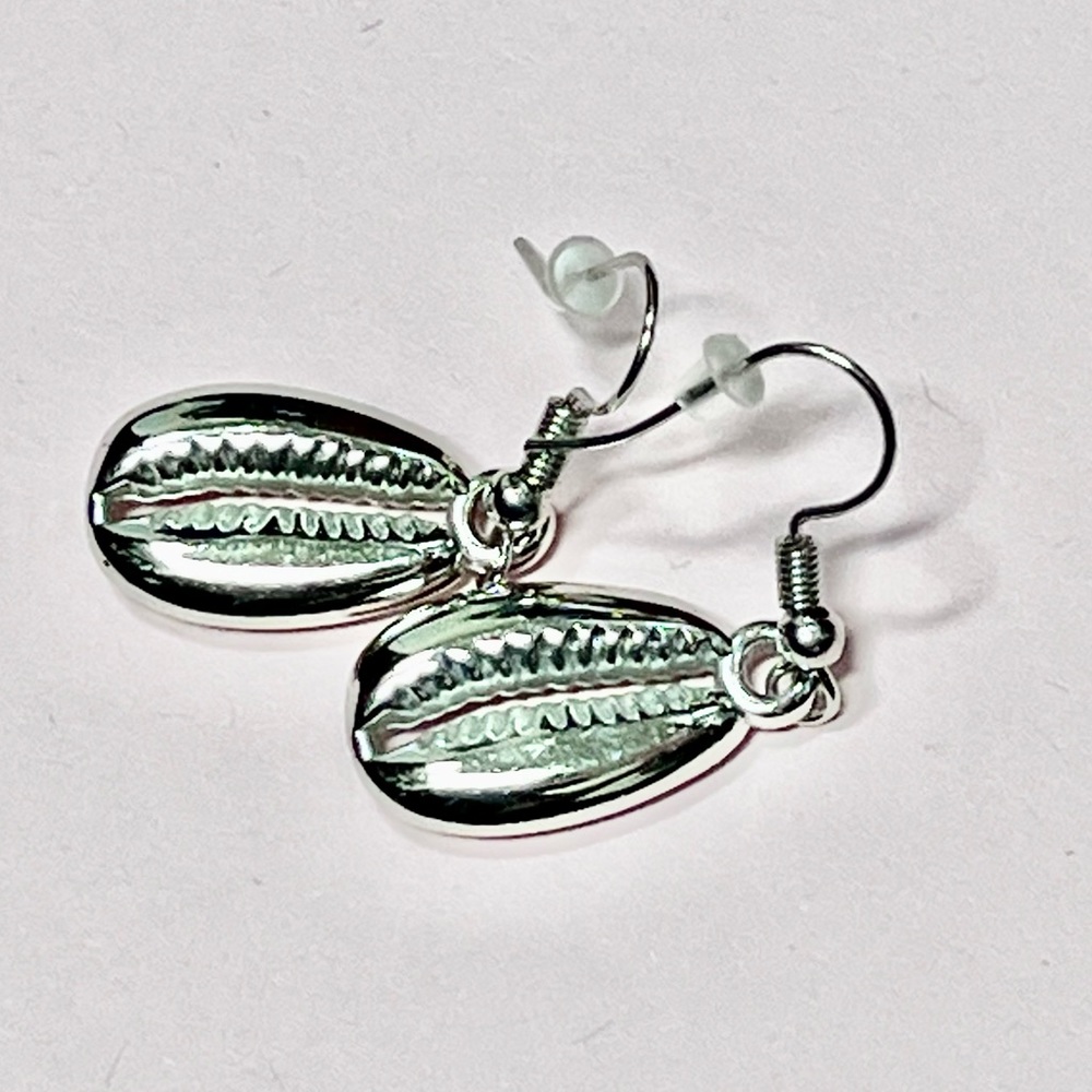 Shells dangle earrings - Picture 2 of 3